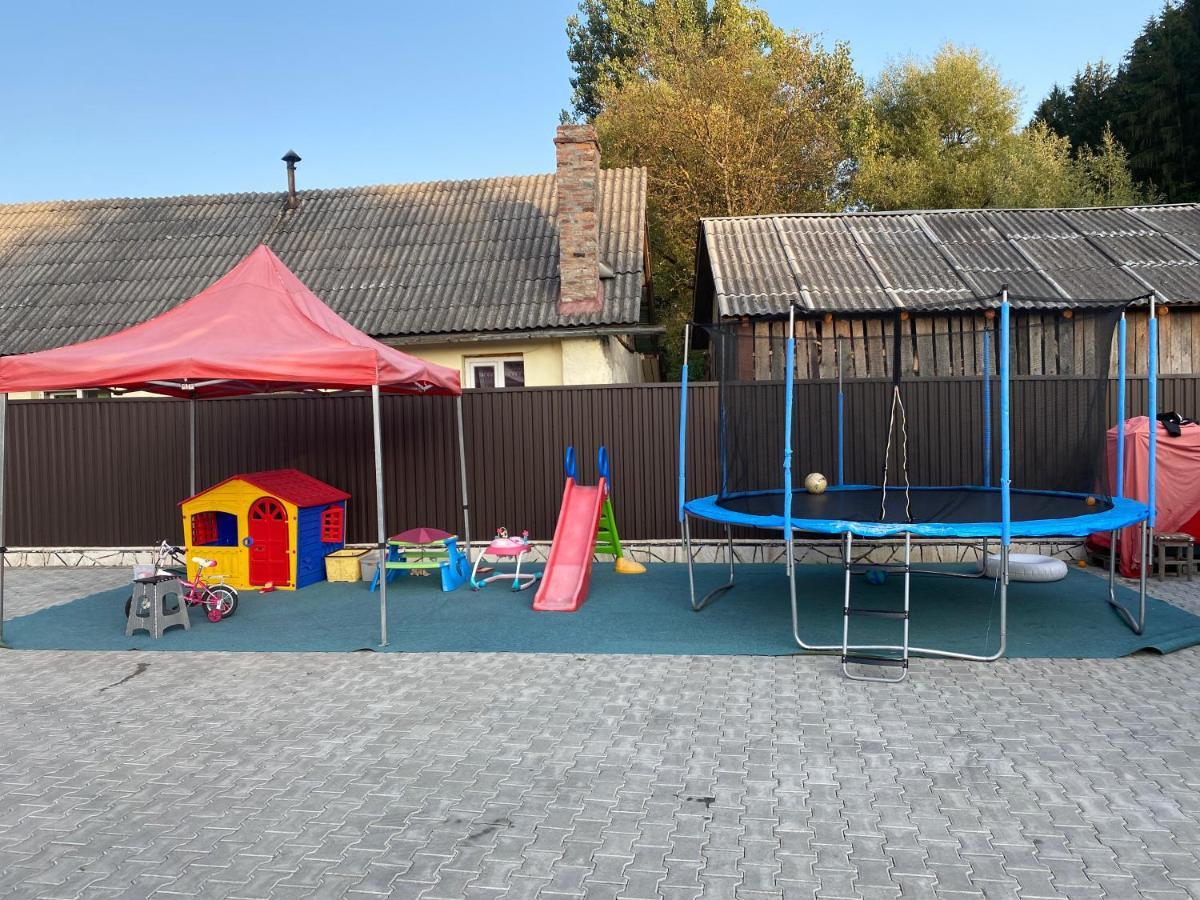 ホテル Casa Cu Flori モイセイ エクステリア 写真