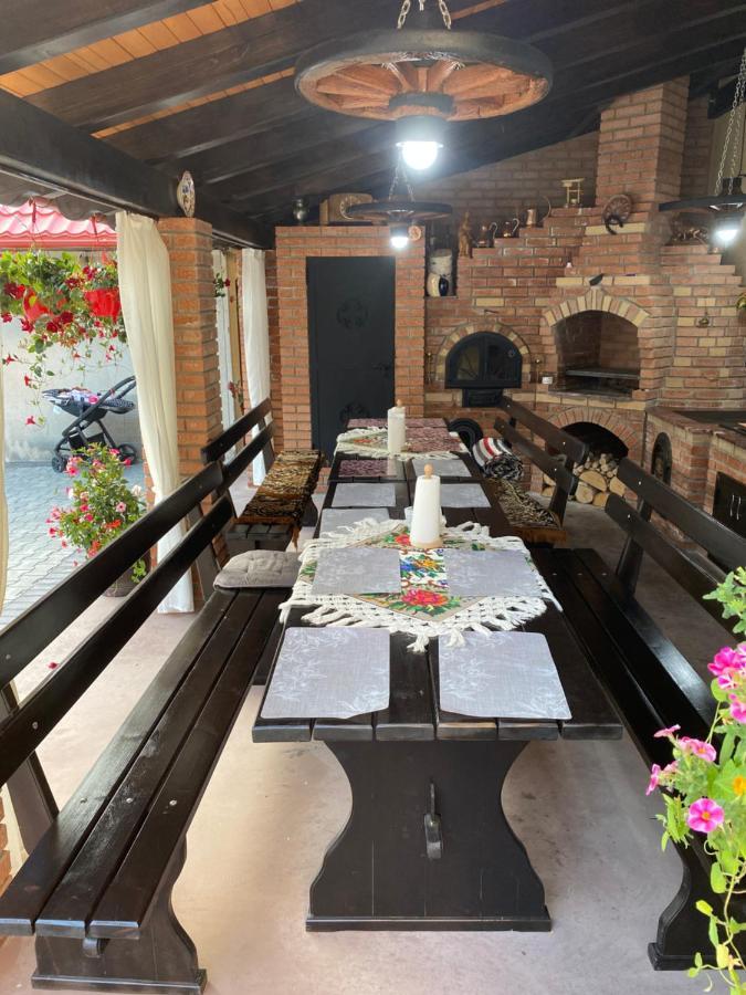 ホテル Casa Cu Flori モイセイ エクステリア 写真